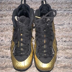 2017’ Air foamposite Pro ‘Metallic Gold’